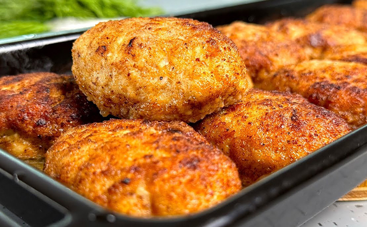 Советский секрет самых вкусных и сочных куриных котлет. В составе есть творог