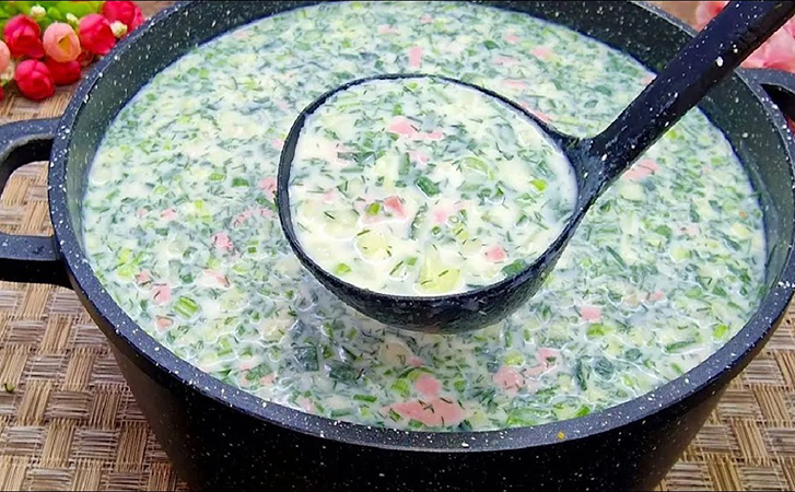 Холодный суп на все лето: выручит в любую жару. Самая вкусная окрошка на кефире