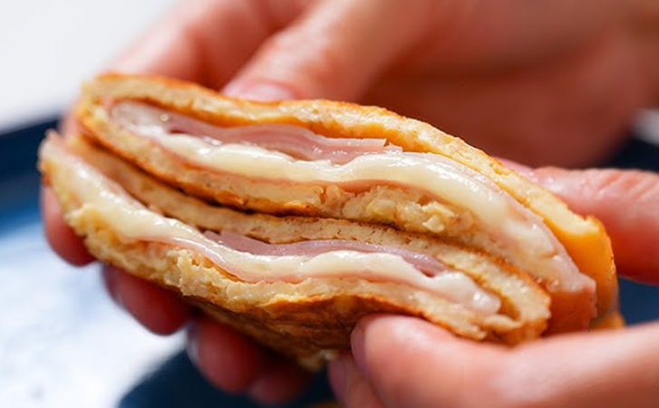Отправляем овсяные хлопья в тесто и печем блины. Не только вкусно, но и полезно