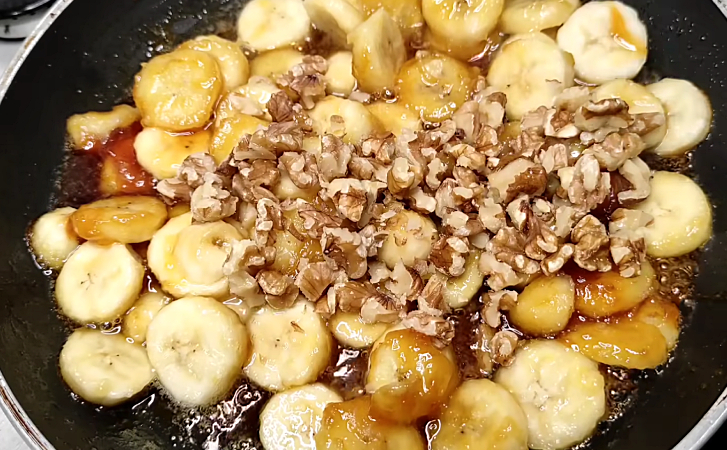 Рецепт бананового кекса с орехами. Получается всегда сочным, а делать просто