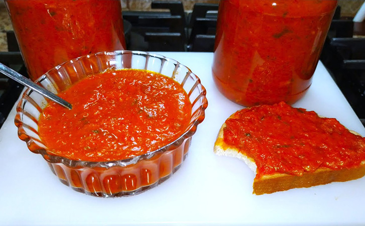 Перцовая паста на зиму. К мясу, курице и даже не хлеб