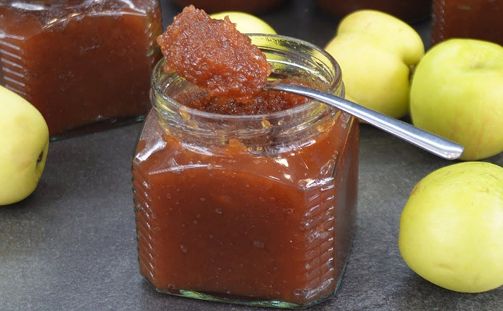 Яблочное повидло как в детстве: густое и насыщенное вкусом. Готовим в духовке