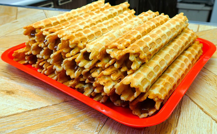 Кондитер показал секрет советских вафель: хрустящие, готовятся на молоке