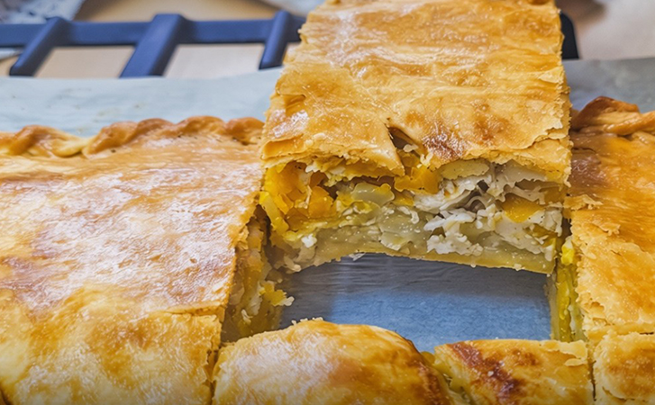 Пирог с курицей и тыквой, который тает во рту и не уступает курнику