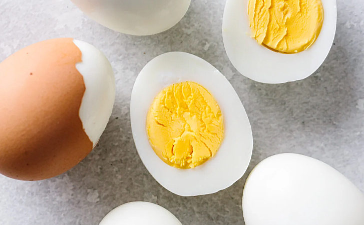 Показываем как варить яйца, чтобы всегда попадать в ожидаемый результат. Секрет простой очистки