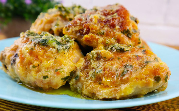 Жарим курицу, как мало кто готовит. С яичной панировкой и томатами