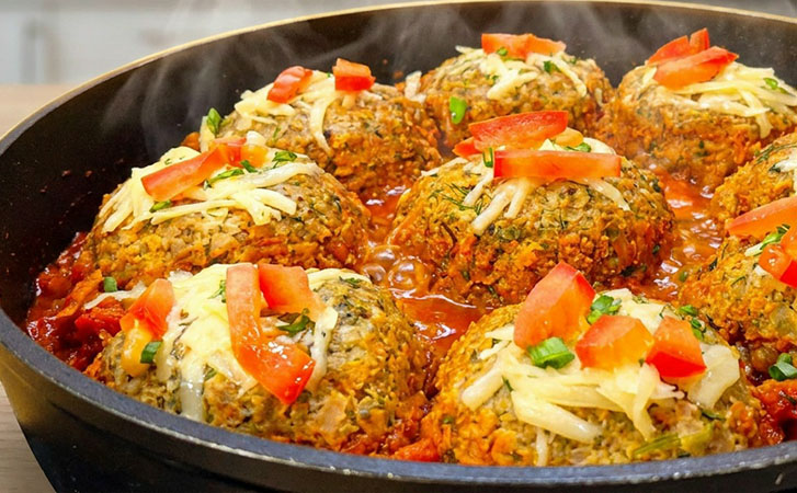 Добавляем в котлеты одну треть гречки. Вкус по-прежнему мясной, а сочности добавилось