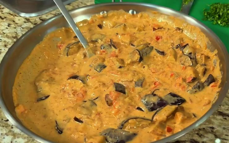 Самое вкусное горячее лечо из баклажанов: нежное, ароматное и совсем не жирное