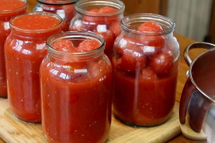 Старинный рецепт квашеных помидоров по-бочковому: ставятся без уксуса, с чесноком