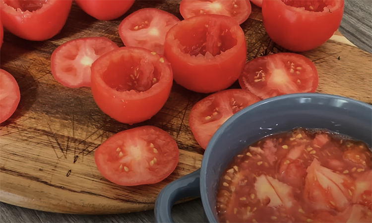 Начиняем помидоры кабачками и баклажанами. Овощной гарнир становится самым изысканным блюдом на столе