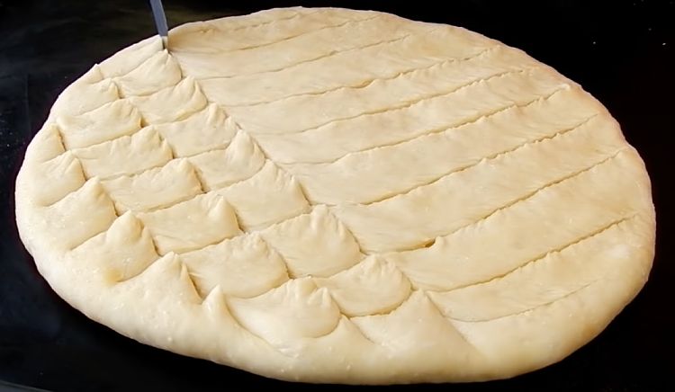 Домашний хлеб с сыром и чесноком: привлекательная альтернатива обычному хлебу в повседневном меню