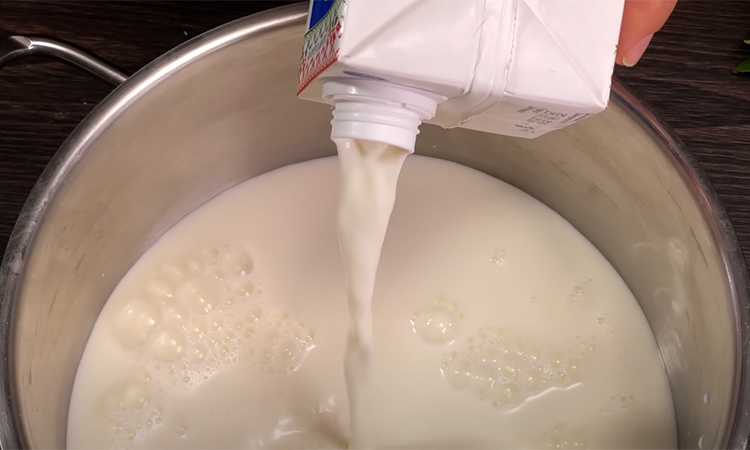 Готовим 1 килограмма твердого сыра из 1 литра молока: процесс прост и беззаботен