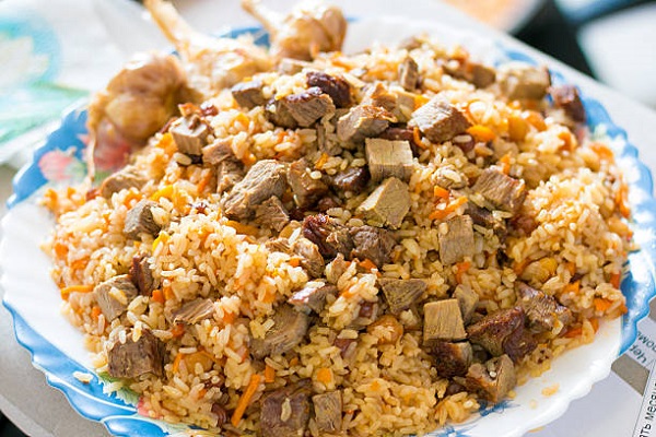 Настоящий плов из Средней Азии. Тонкости выбора мяса и готовки в казане